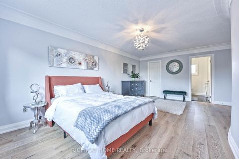 Photo 23 at 1517 Queensbury Crescent, CP College Park, Oakville