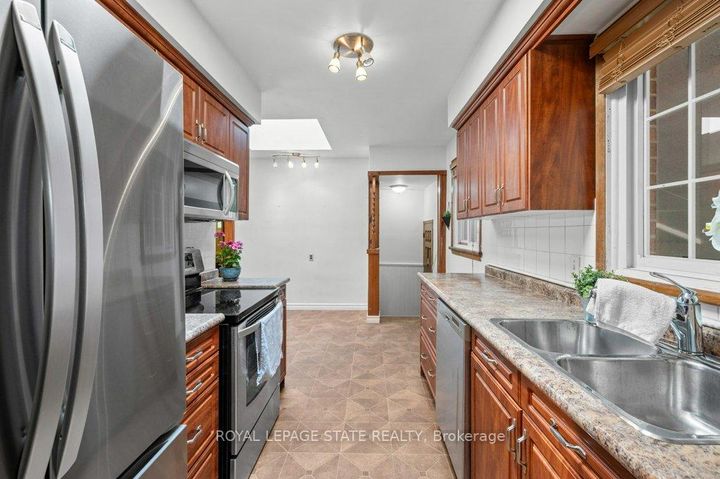 Photo 13 at 109 West 31st Street, Westcliffe, Hamilton