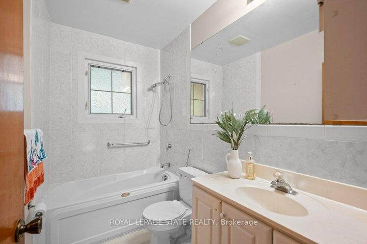 Photo 20 at 109 West 31st Street, Westcliffe, Hamilton