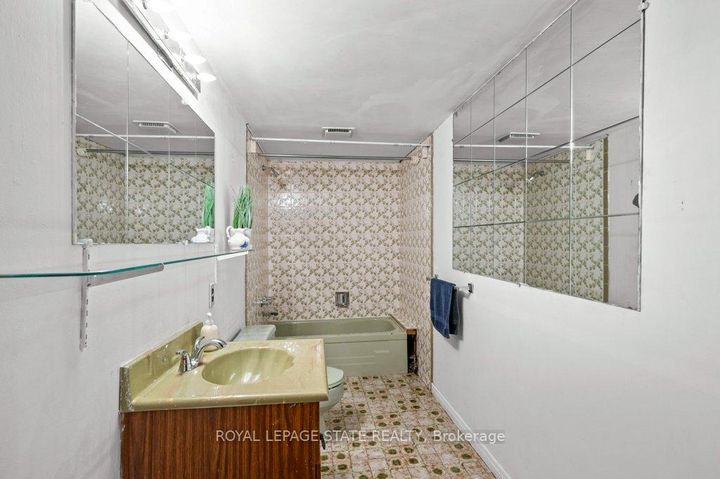 Photo 33 at 109 West 31st Street, Westcliffe, Hamilton