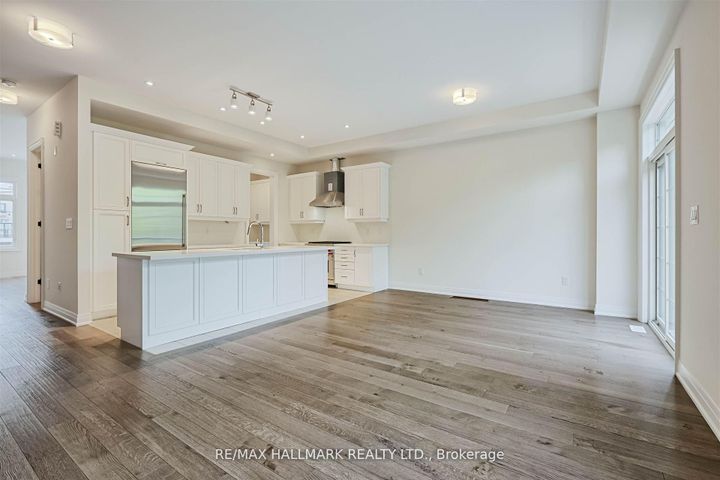 Photo 10 at 5 West Village Lane, Angus Glen, Markham
