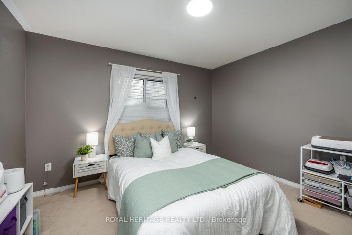 Photo 12 at 1545 Arborwood Drive, Taunton, Oshawa
