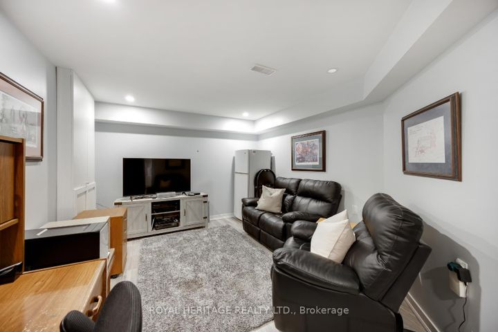 Photo 16 at 1545 Arborwood Drive, Taunton, Oshawa