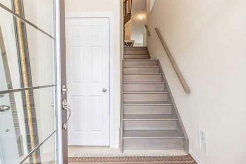 Photo 2 at 144 Sunset Terrace, Vellore Village, Vaughan Photo 2 at 144 Sunset Terrace, Vellore Village, Vaughan