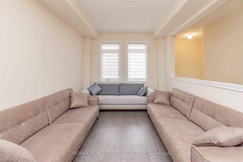 Photo 5 at 144 Sunset Terrace, Vellore Village, Vaughan