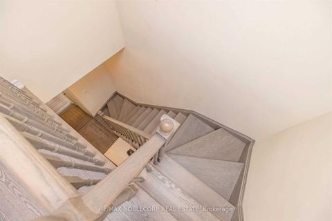 Photo 13 at 144 Sunset Terrace, Vellore Village, Vaughan