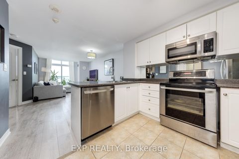 Photo 5 at 1510 - 212 Eglinton Avenue E, Mount Pleasant West, Toronto