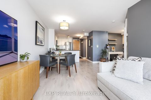 Photo 6 at 1510 - 212 Eglinton Avenue E, Mount Pleasant West, Toronto