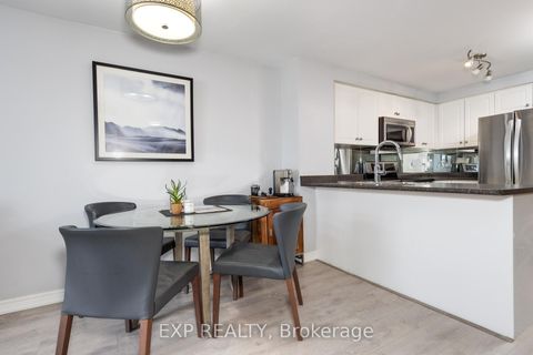 Photo 9 at 1510 - 212 Eglinton Avenue E, Mount Pleasant West, Toronto