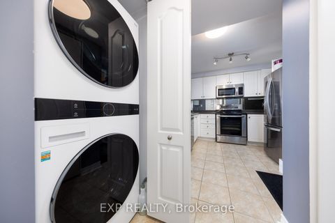 Photo 20 at 1510 - 212 Eglinton Avenue E, Mount Pleasant West, Toronto