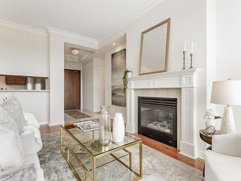 Photo 4 at 802 - 2662 Bloor Street W, Kingsway South, Toronto