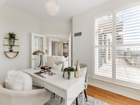 Photo 11 at 802 - 2662 Bloor Street W, Kingsway South, Toronto