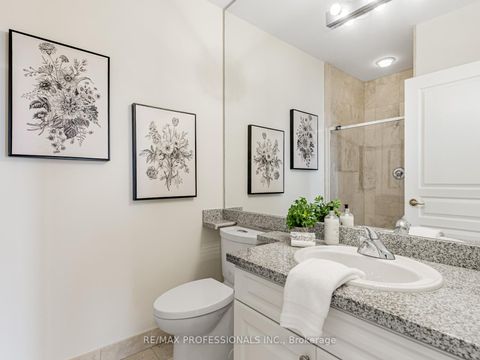 Photo 15 at 802 - 2662 Bloor Street W, Kingsway South, Toronto