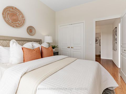 Photo 18 at 802 - 2662 Bloor Street W, Kingsway South, Toronto