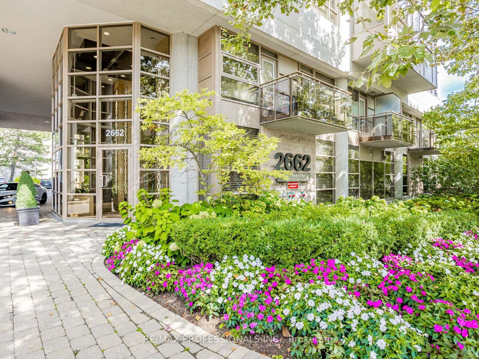 802 - 2662 Bloor Street W, Kingsway South, Toronto 