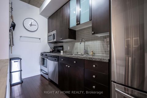 Photo 3 at 413 - 1 Shaw Street, Niagara, Toronto