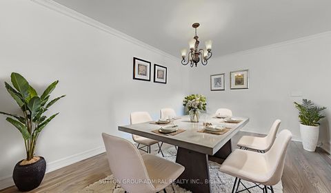 Photo 5 at 2 Newman Avenue, Oak Ridges Lake Wilcox, Richmond Hill
