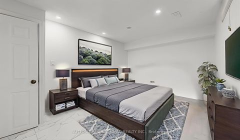 Photo 17 at 2 Newman Avenue, Oak Ridges Lake Wilcox, Richmond Hill
