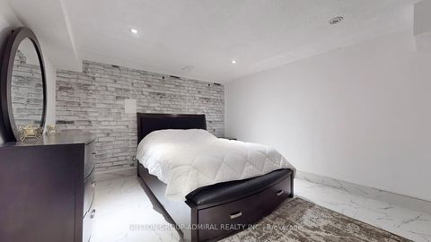 Photo 24 at 2 Newman Avenue, Oak Ridges Lake Wilcox, Richmond Hill
