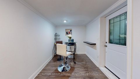 Photo 30 at 2 Newman Avenue, Oak Ridges Lake Wilcox, Richmond Hill