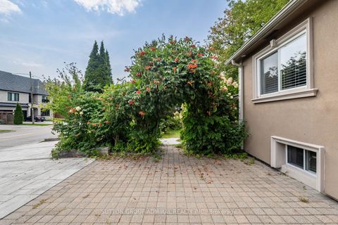 Photo 37 at 2 Newman Avenue, Oak Ridges Lake Wilcox, Richmond Hill