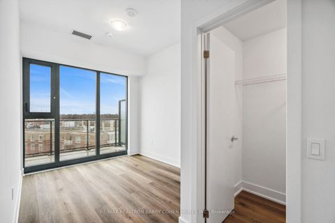 Photo 24 at 906 - 250 Lawrence Avenue W, Lawrence Park North, Toronto