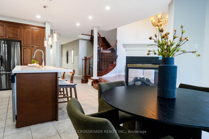 Photo 11 at 213 Riverwalk Drive, Box Grove, Markham