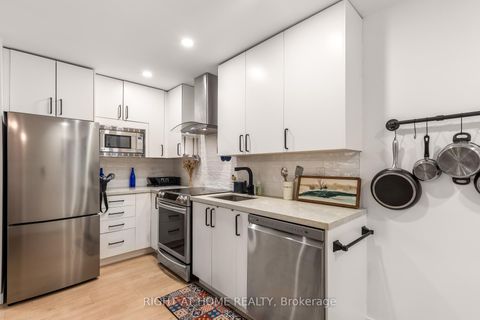 Photo 12 at 377 Lansdowne Avenue, Dufferin Grove, Toronto