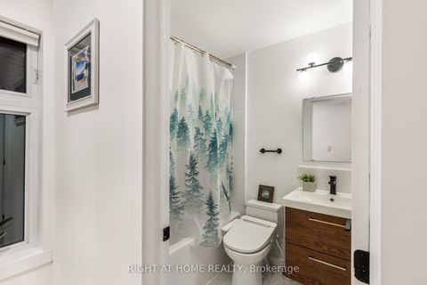 Photo 16 at 377 Lansdowne Avenue, Dufferin Grove, Toronto