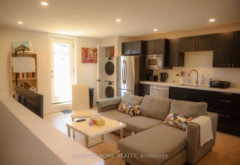 Photo 27 at 377 Lansdowne Avenue, Dufferin Grove, Toronto