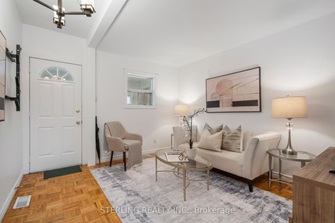 Photo 6 at 13 Auburn Avenue, Davenport, Toronto