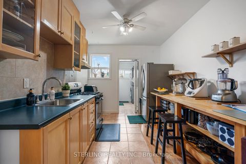 Photo 10 at 13 Auburn Avenue, Davenport, Toronto Photo 10 at 13 Auburn Avenue, Davenport, Toronto