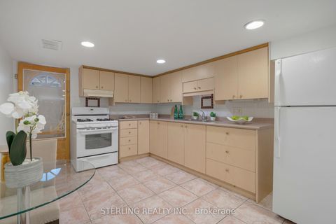 Photo 25 at 13 Auburn Avenue, Davenport, Toronto