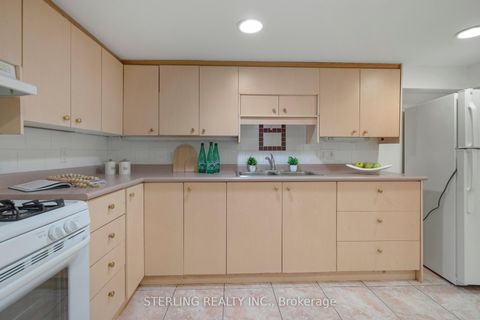 Photo 26 at 13 Auburn Avenue, Davenport, Toronto