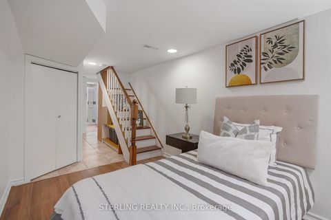 Photo 29 at 13 Auburn Avenue, Davenport, Toronto