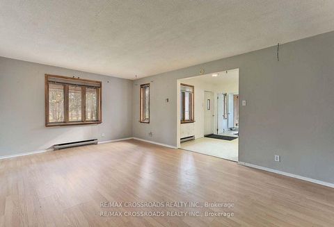 Photo 2 at 2726 9Th Line, Rural Innisfil, Innisfil