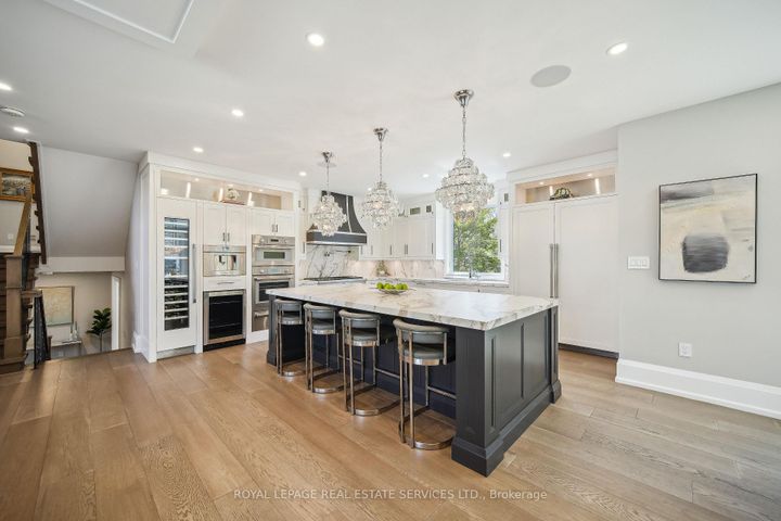 Photo 8 at 1489 Rogerswood Court, Lorne Park, Mississauga
