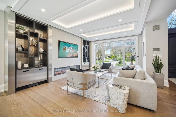 Photo 12 at 1489 Rogerswood Court, Lorne Park, Mississauga