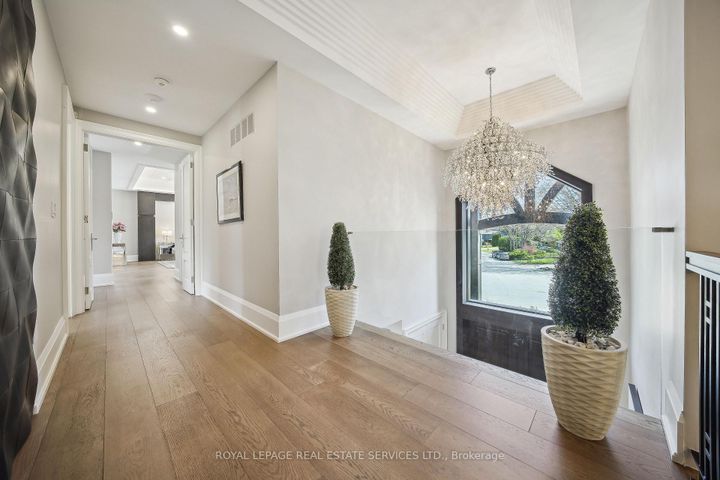 Photo 15 at 1489 Rogerswood Court, Lorne Park, Mississauga
