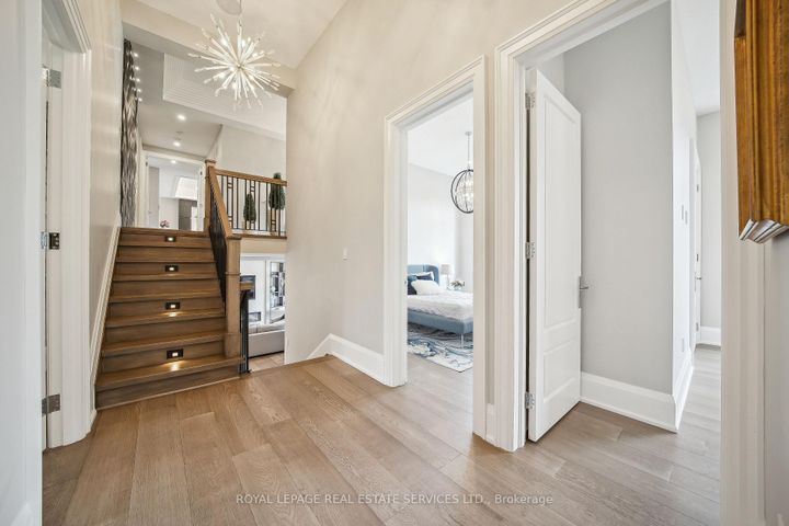 Photo 24 at 1489 Rogerswood Court, Lorne Park, Mississauga