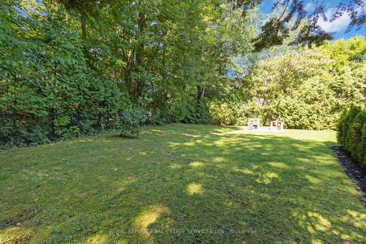 Photo 45 at 1489 Rogerswood Court, Lorne Park, Mississauga