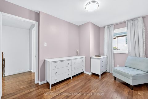 Photo 17 at 112 Sandfield Drive, Aurora Highlands, Aurora
