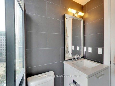 Photo 14 at 1407 - 224 King Street W, Waterfront Communities C1, Toronto