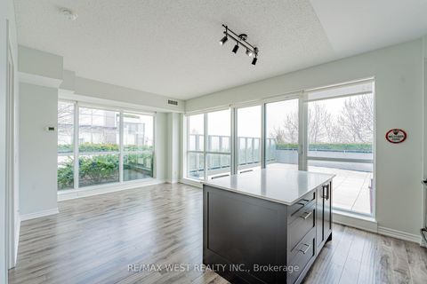 Photo 8 at 625 - 15 James Finlay Way, CFB, Toronto