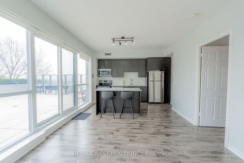 Photo 11 at 625 - 15 James Finlay Way, CFB, Toronto