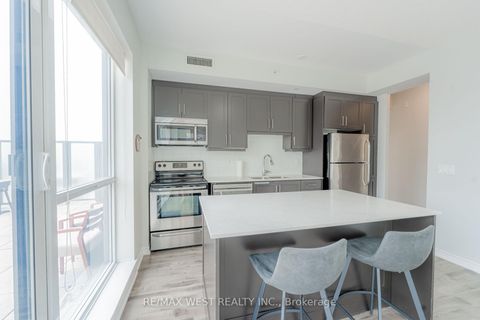 Photo 12 at 625 - 15 James Finlay Way, CFB, Toronto