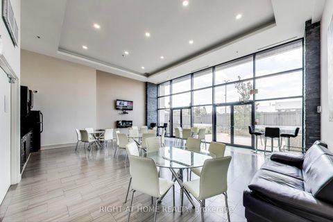 Photo 9 at 317 - 12 Woodstream Boulevard, Vaughan Grove, Vaughan