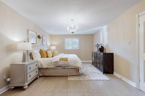 Photo 26 at 1398 Winterbourne Drive, CV Clearview, Oakville