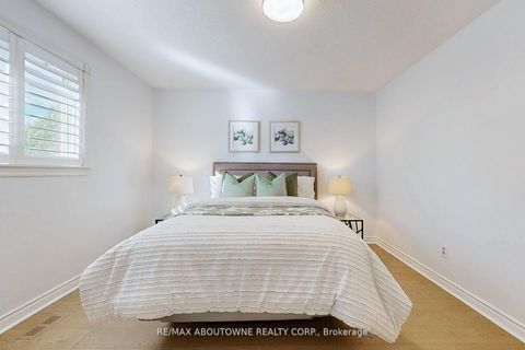 Photo 30 at 1398 Winterbourne Drive, CV Clearview, Oakville