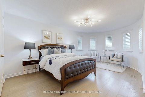 Photo 32 at 1398 Winterbourne Drive, CV Clearview, Oakville